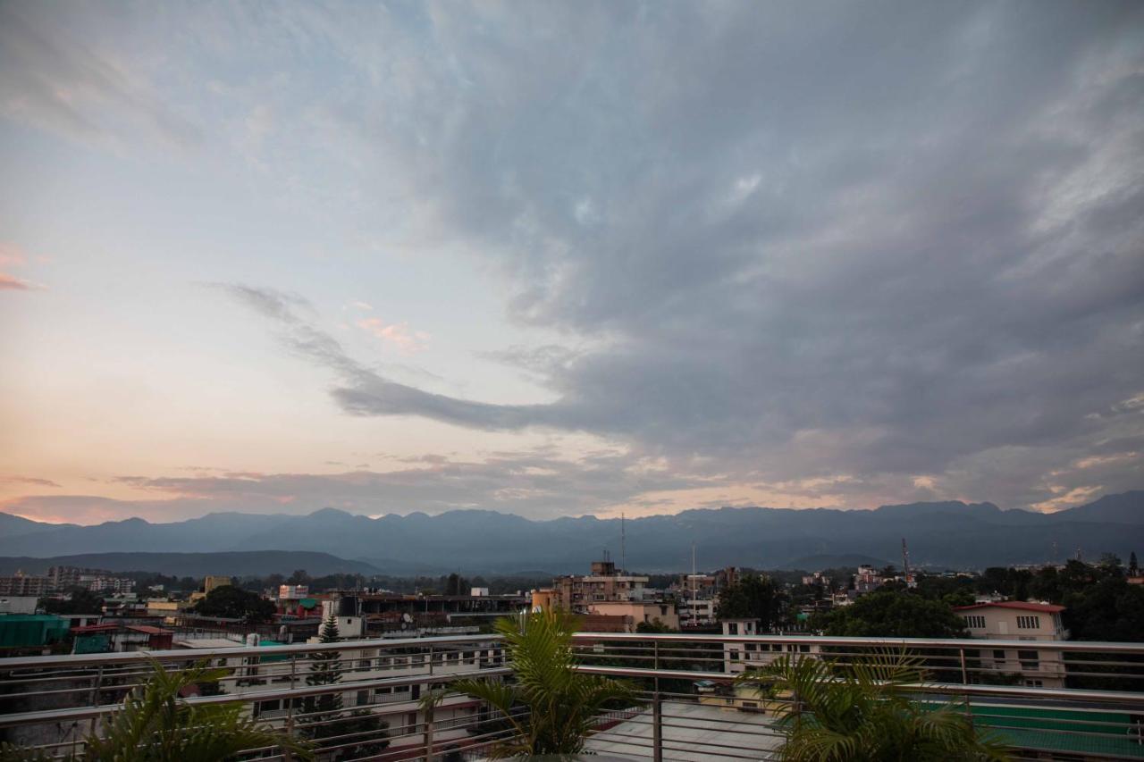 Hotel Alaya Dehradun Exterior photo