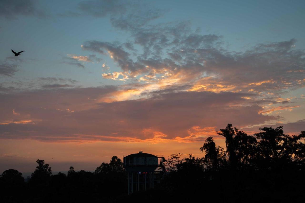 Hotel Alaya Dehradun Exterior photo